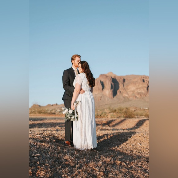 White lace V neck Flutter sleeve Bridal shower dress - Picture 1 of 3